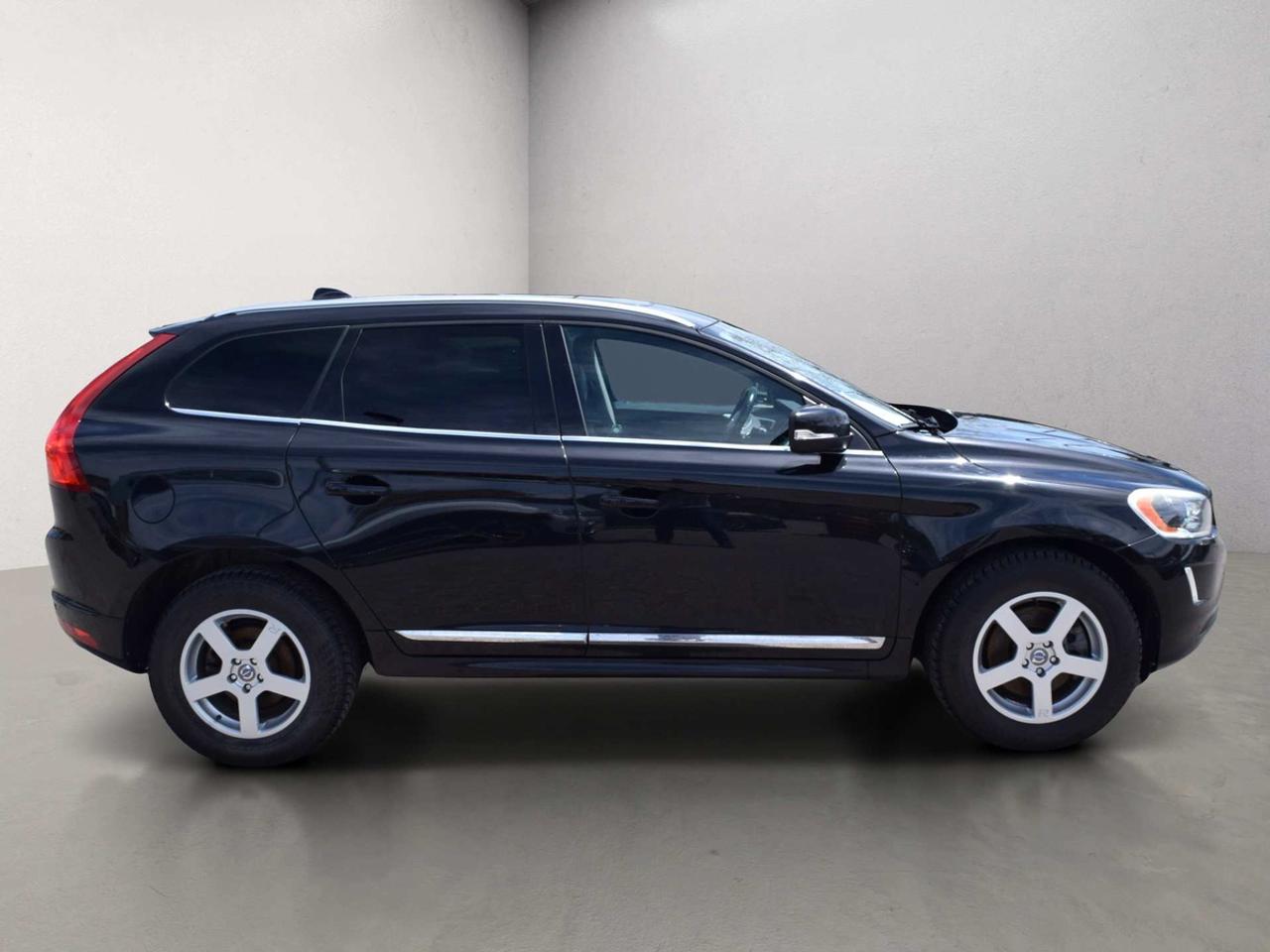 2015 Volvo XC60 T6 Premier Plus AWD Photo