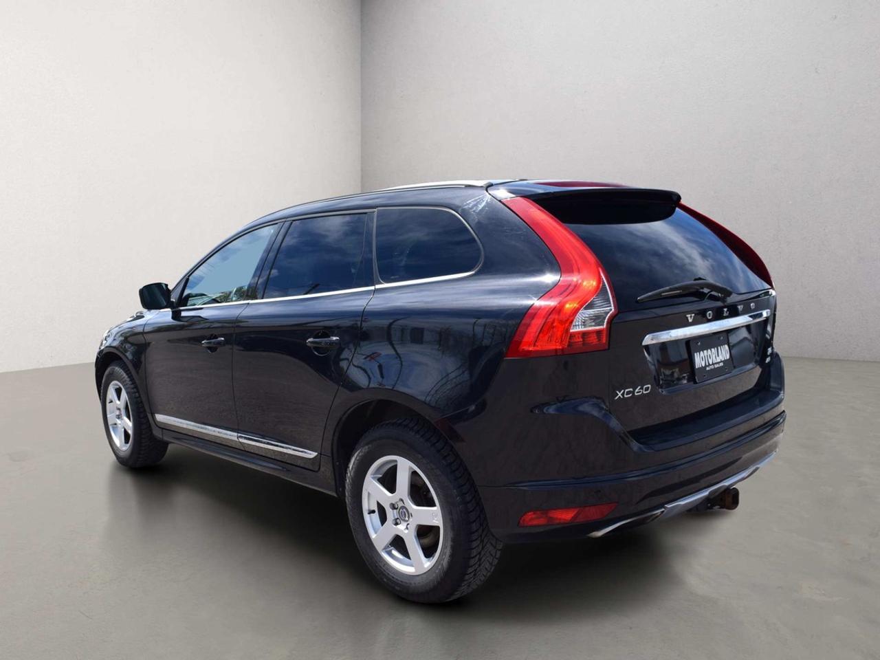 2015 Volvo XC60 T6 Premier Plus AWD Photo