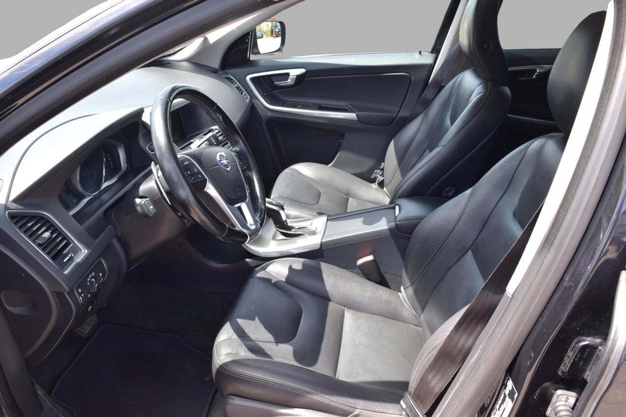 2015 Volvo XC60 T6 Premier Plus AWD Photo