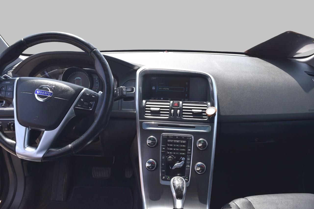 2015 Volvo XC60 T6 Premier Plus AWD Photo