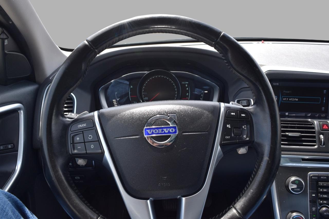 2015 Volvo XC60 T6 Premier Plus AWD Photo