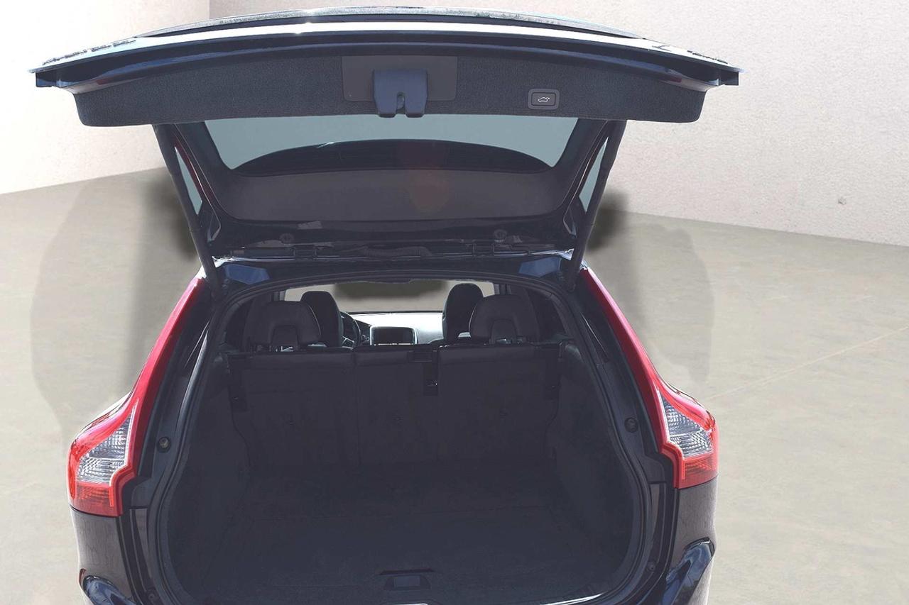 2015 Volvo XC60 T6 Premier Plus AWD Photo