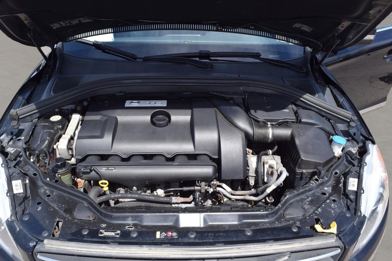 2015 Volvo XC60 T6 Premier Plus AWD Photo