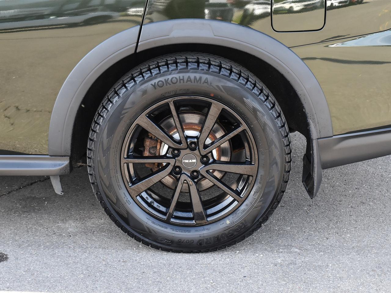 2020 Nissan Pathfinder SV Tech  - Navigation -  Heated Seats Photo