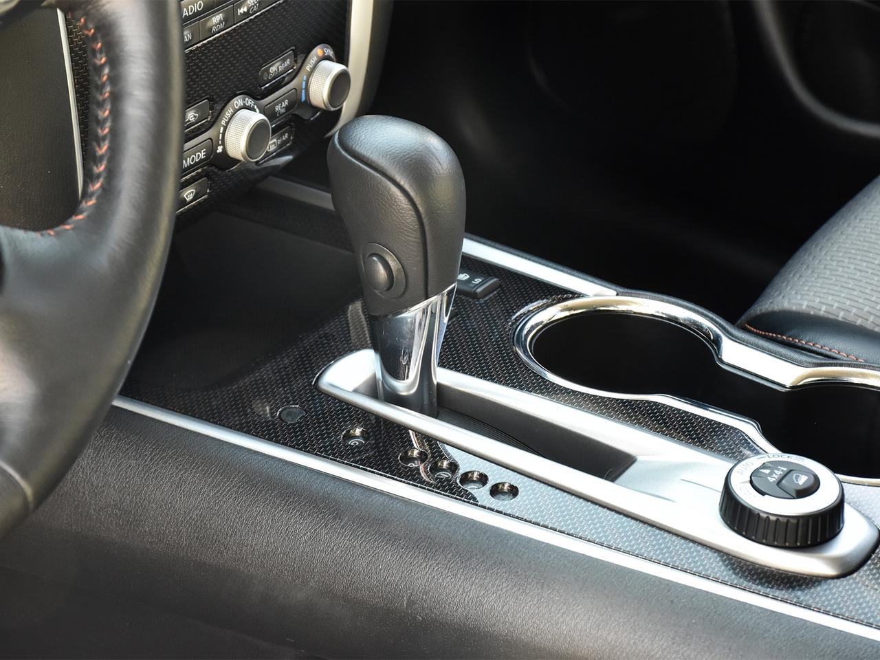 2020 Nissan Pathfinder SV Tech  - Navigation -  Heated Seats Photo
