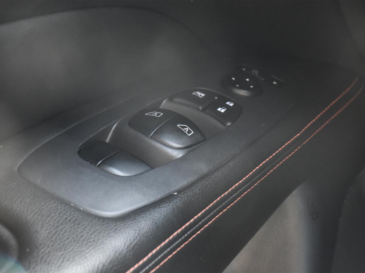 2020 Nissan Pathfinder SV Tech  - Navigation -  Heated Seats Photo