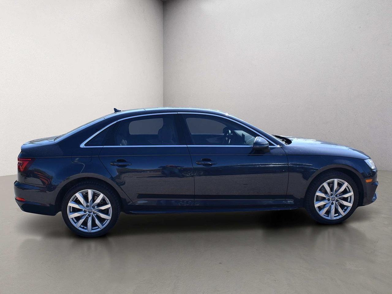 2018 Audi A4 Komfort Plus AWD Sunroof Photo