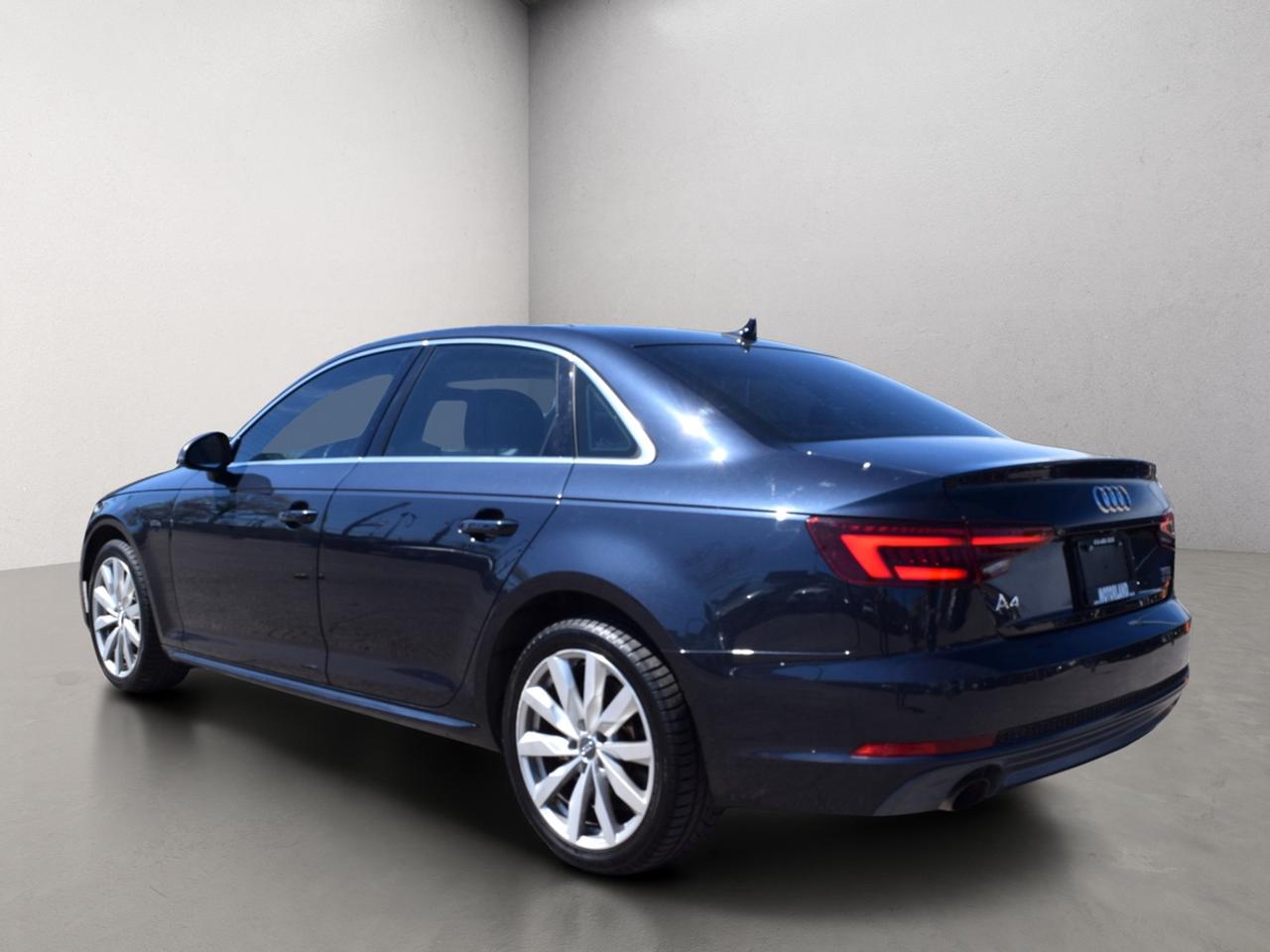 2018 Audi A4 Komfort Plus AWD Sunroof Photo