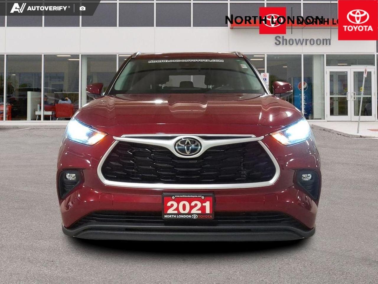2021 Toyota Highlander XLE 4dr All-wheel Drive Photo