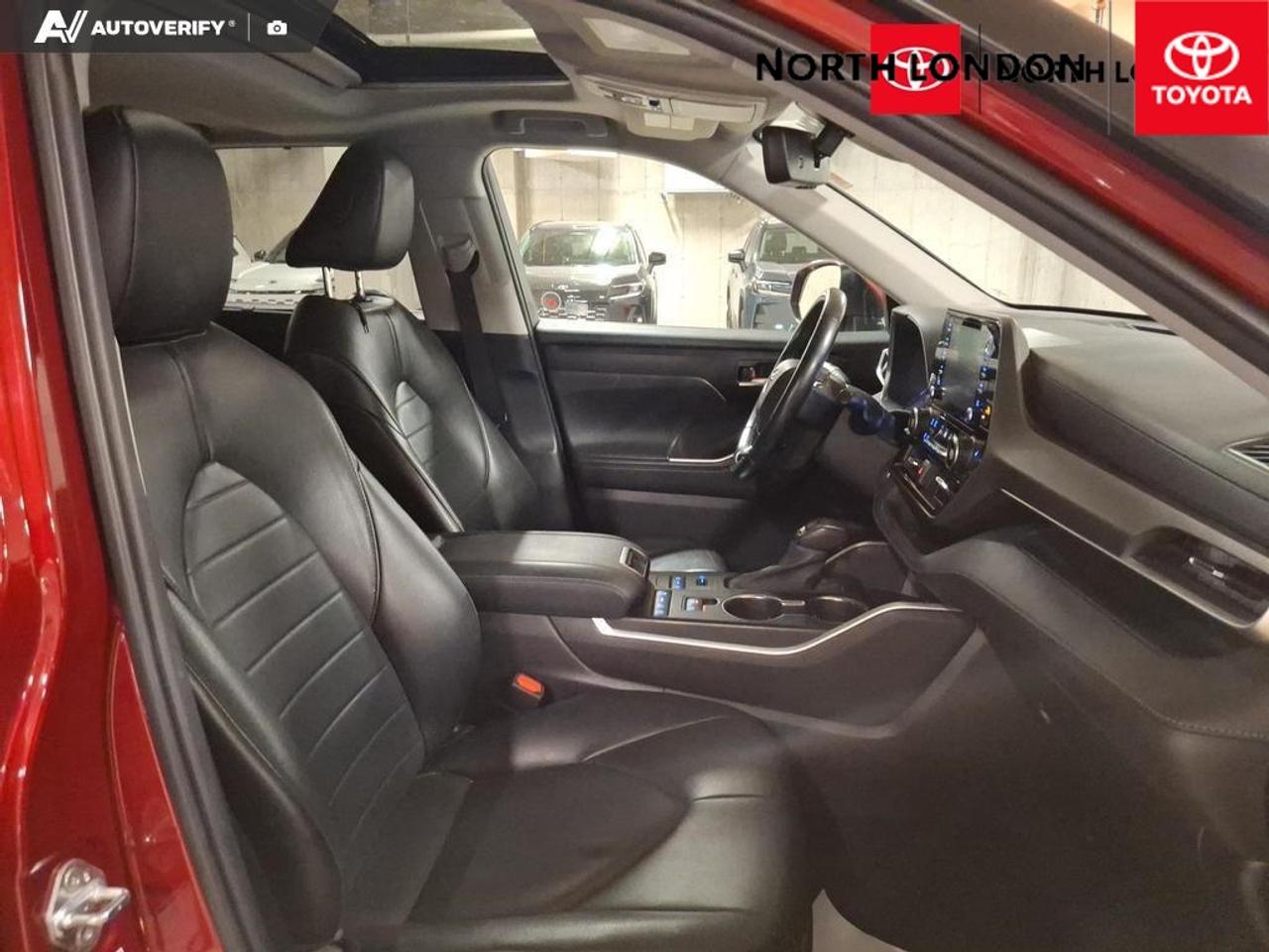 2021 Toyota Highlander XLE 4dr All-wheel Drive Photo
