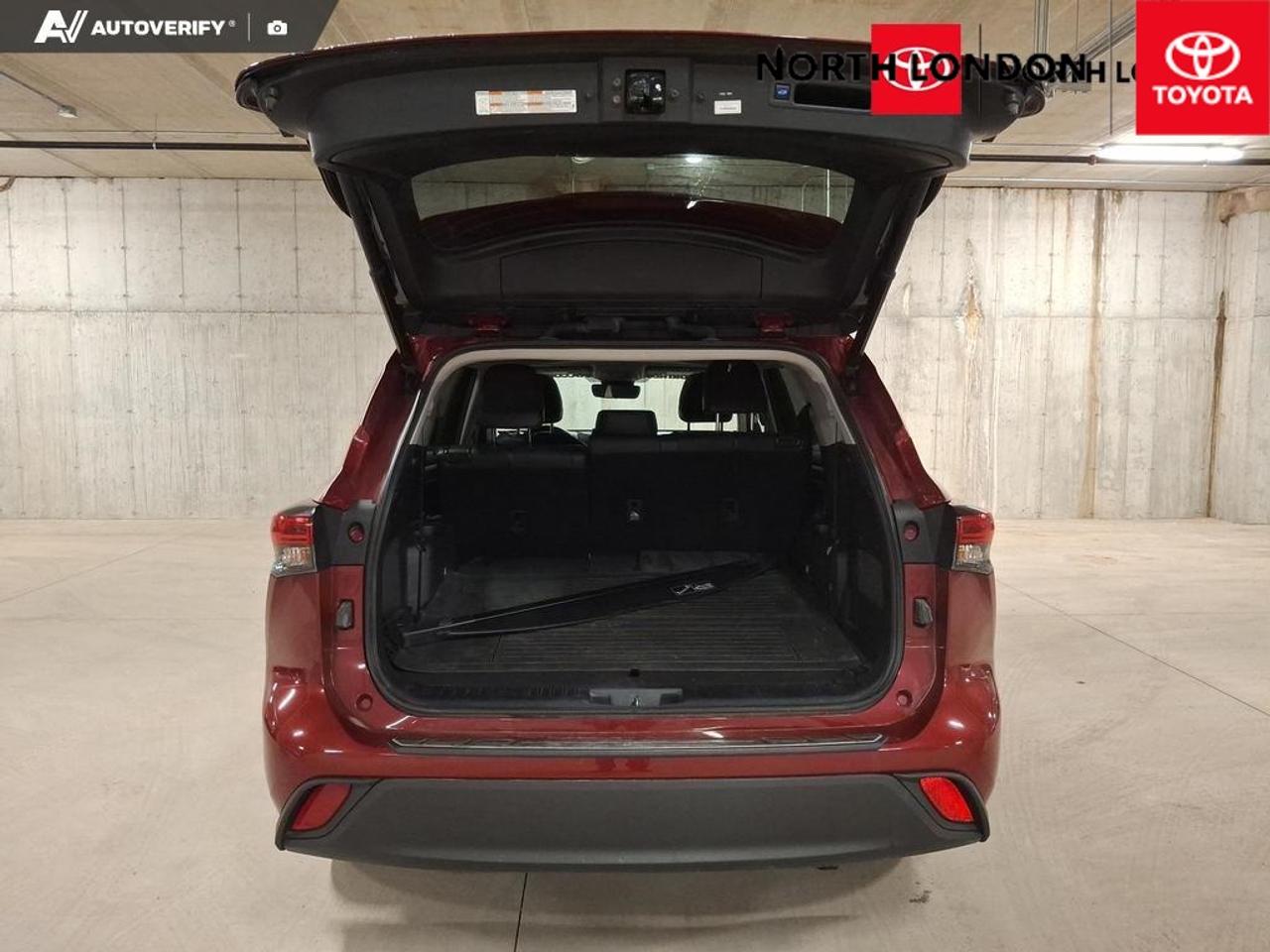 2021 Toyota Highlander XLE 4dr All-wheel Drive Photo