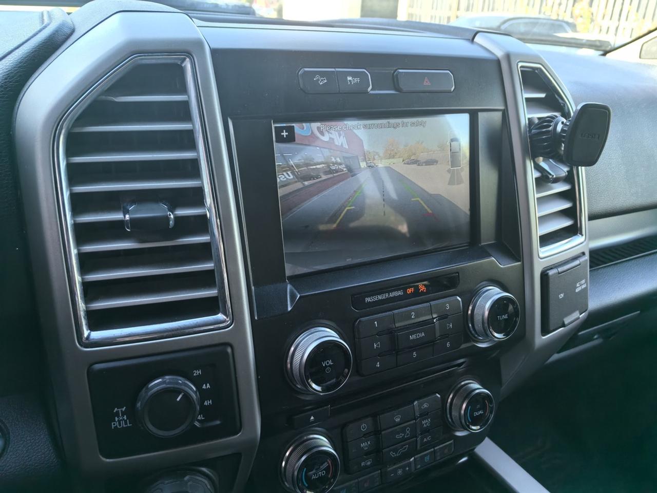 2016 Ford F-150 XLT Photo