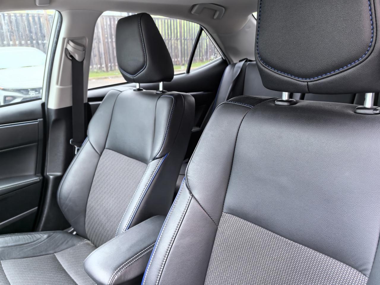 2019 Toyota Corolla LE Photo