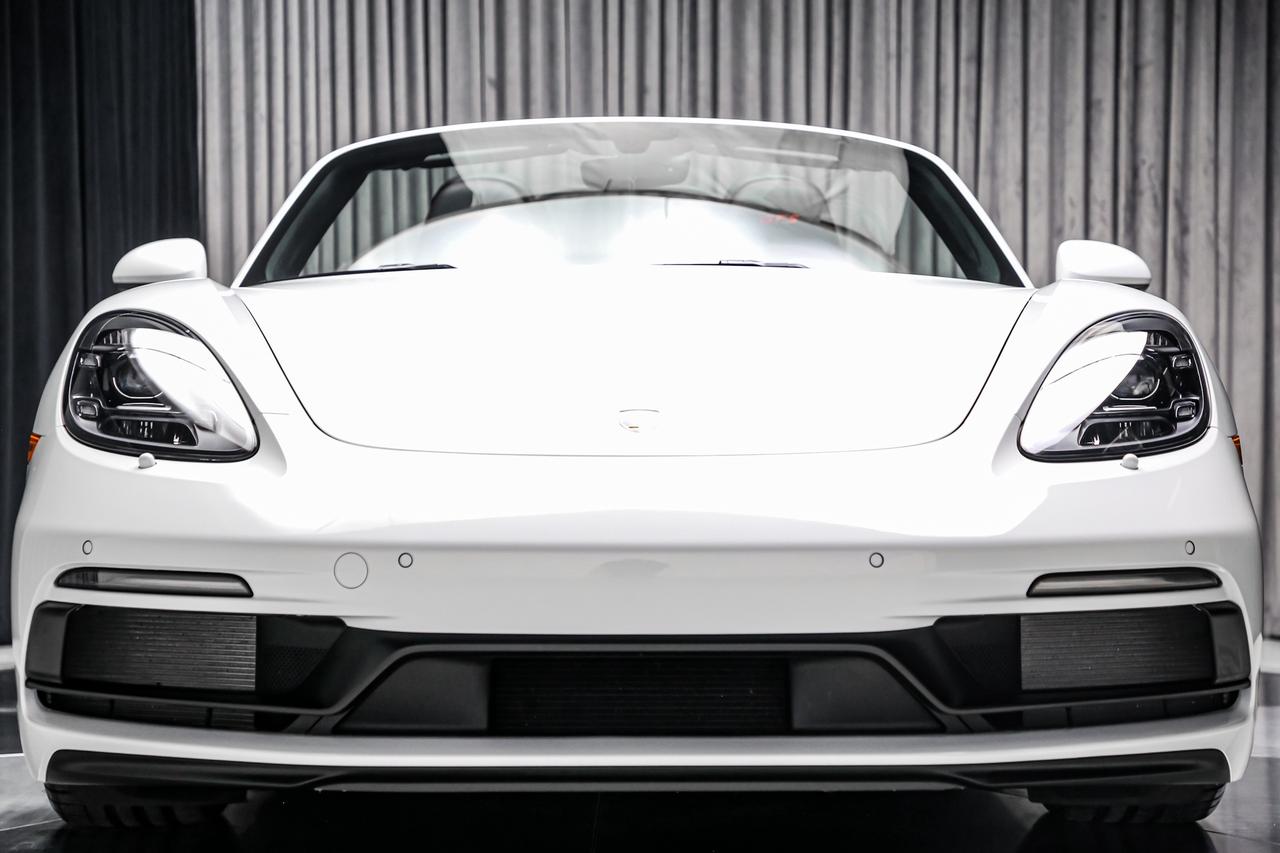 2024 Porsche 718 Boxster GTS 4.0 394HP PDK GTSINTERIOR NOACCIDENT WARRANTY Photo