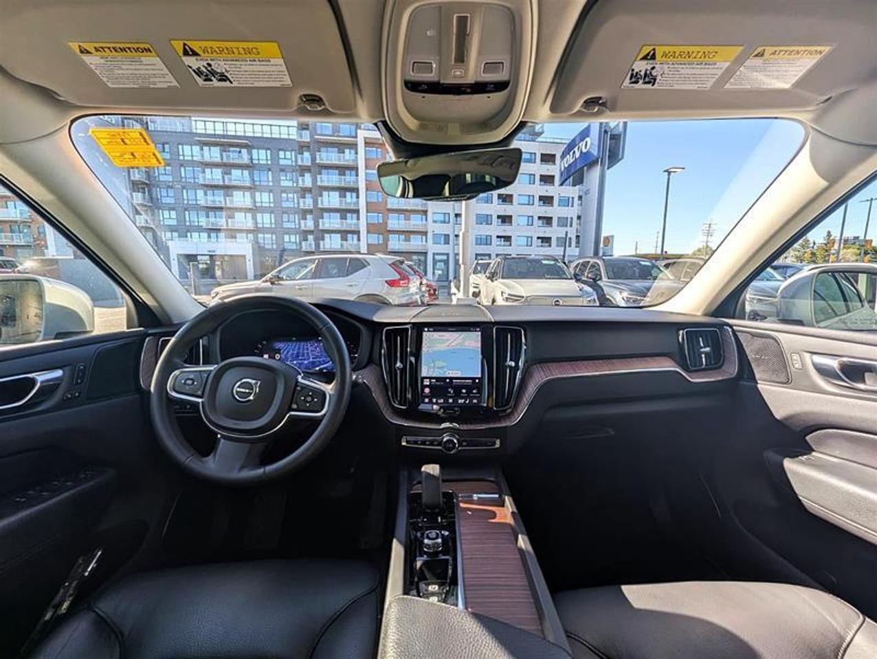 2022 Volvo XC60 T8 Expression   HK Audio   PHEV   AWD   Clean Photo