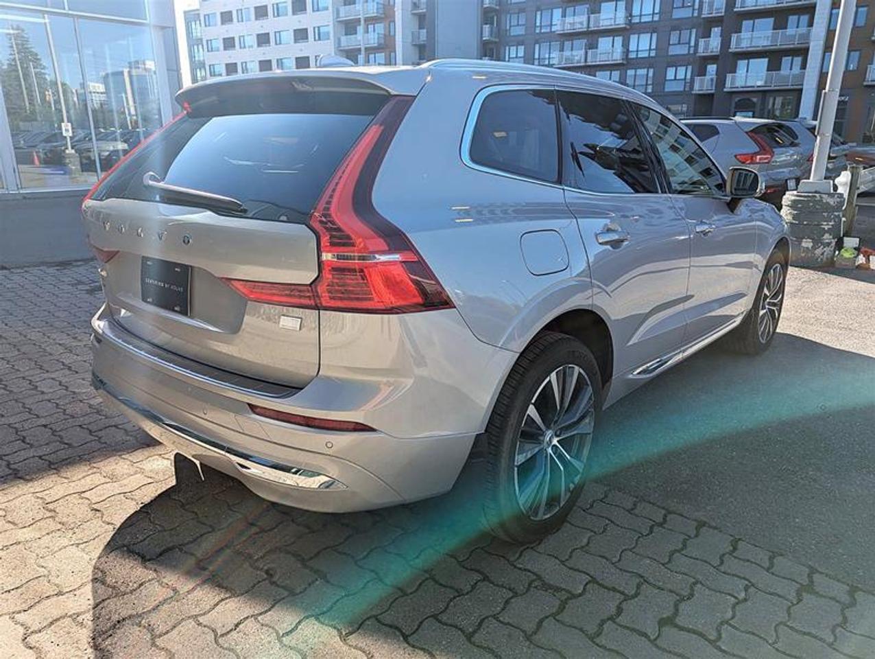 2022 Volvo XC60 T8 Expression   HK Audio   PHEV   AWD   Clean Photo