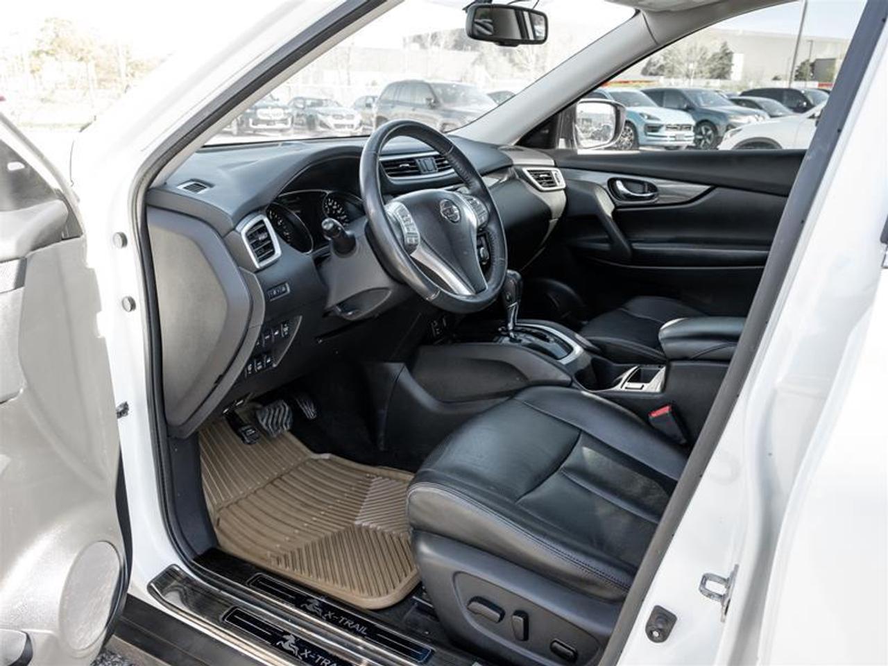 2016 Nissan Rogue SL Premium (CVT) 4dr All-Wheel Drive Photo