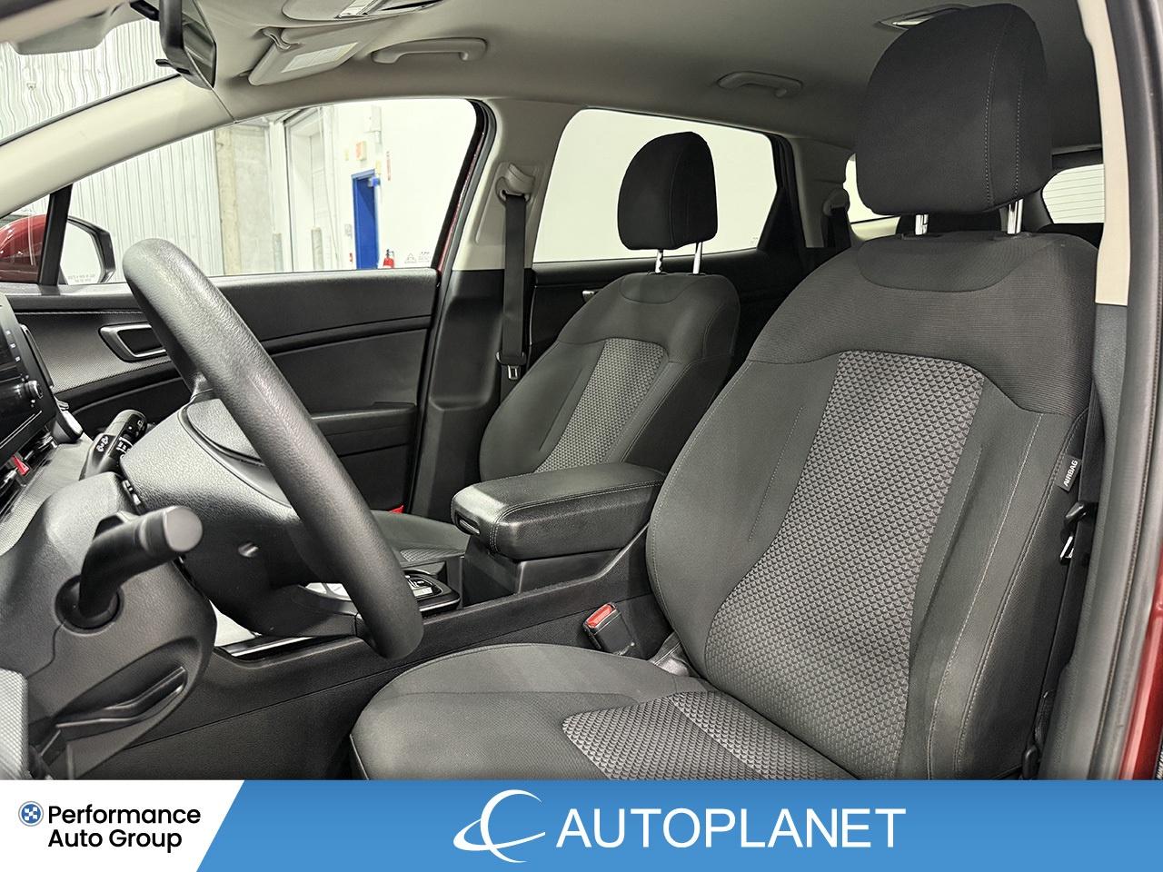 2023 Kia Sportage LX AWD, Heated Seats, Apple CarPlay, Back Up Cam! Photo