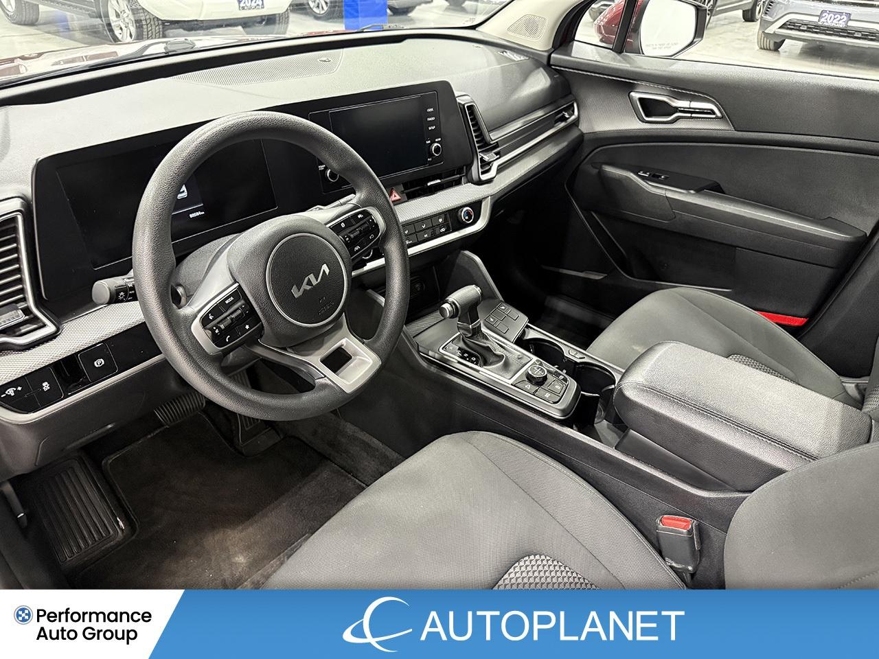 2023 Kia Sportage LX AWD, Heated Seats, Apple CarPlay, Back Up Cam! Photo