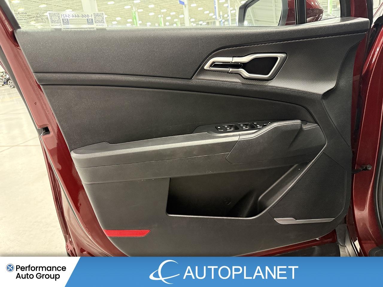 2023 Kia Sportage LX AWD, Heated Seats, Apple CarPlay, Back Up Cam! Photo