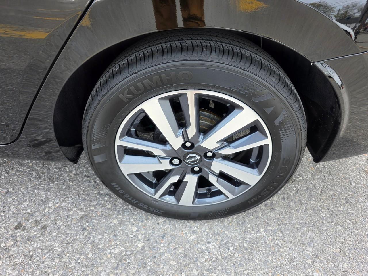 2025 Nissan Versa SV 4dr Sedan Photo