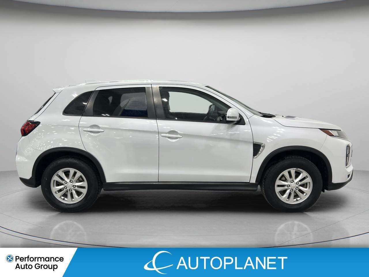 2023 Mitsubishi RVR SE AWD, Back Up Camera, Apple CarPlay,Heated Seats Photo3
