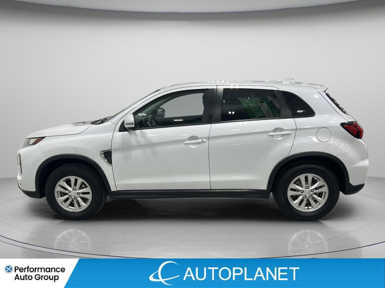 2023 Mitsubishi RVR SE AWD, Back Up Camera, Apple CarPlay,Heated Seats Photo