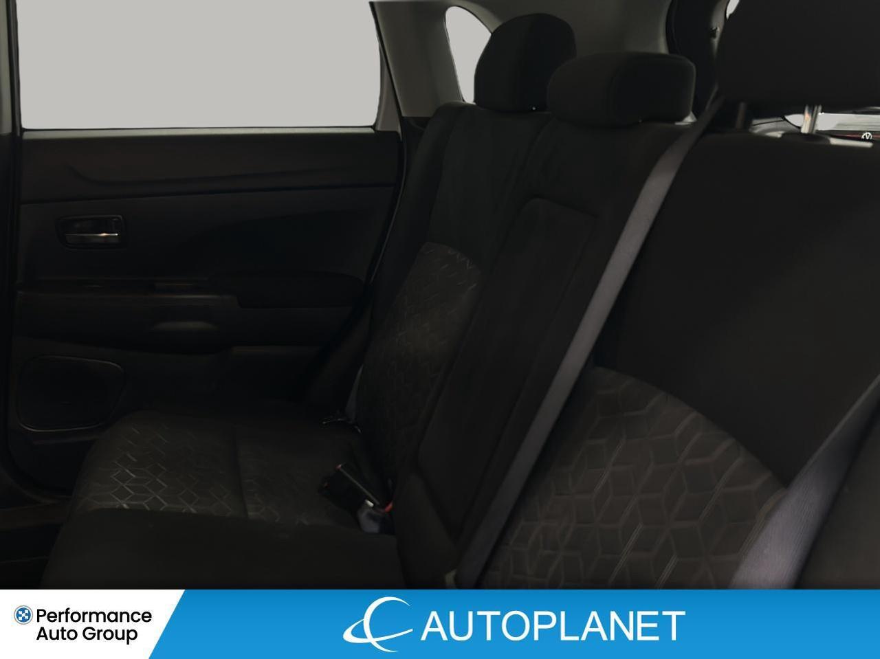 2023 Mitsubishi RVR SE AWD, Back Up Camera, Apple CarPlay,Heated Seats Photo
