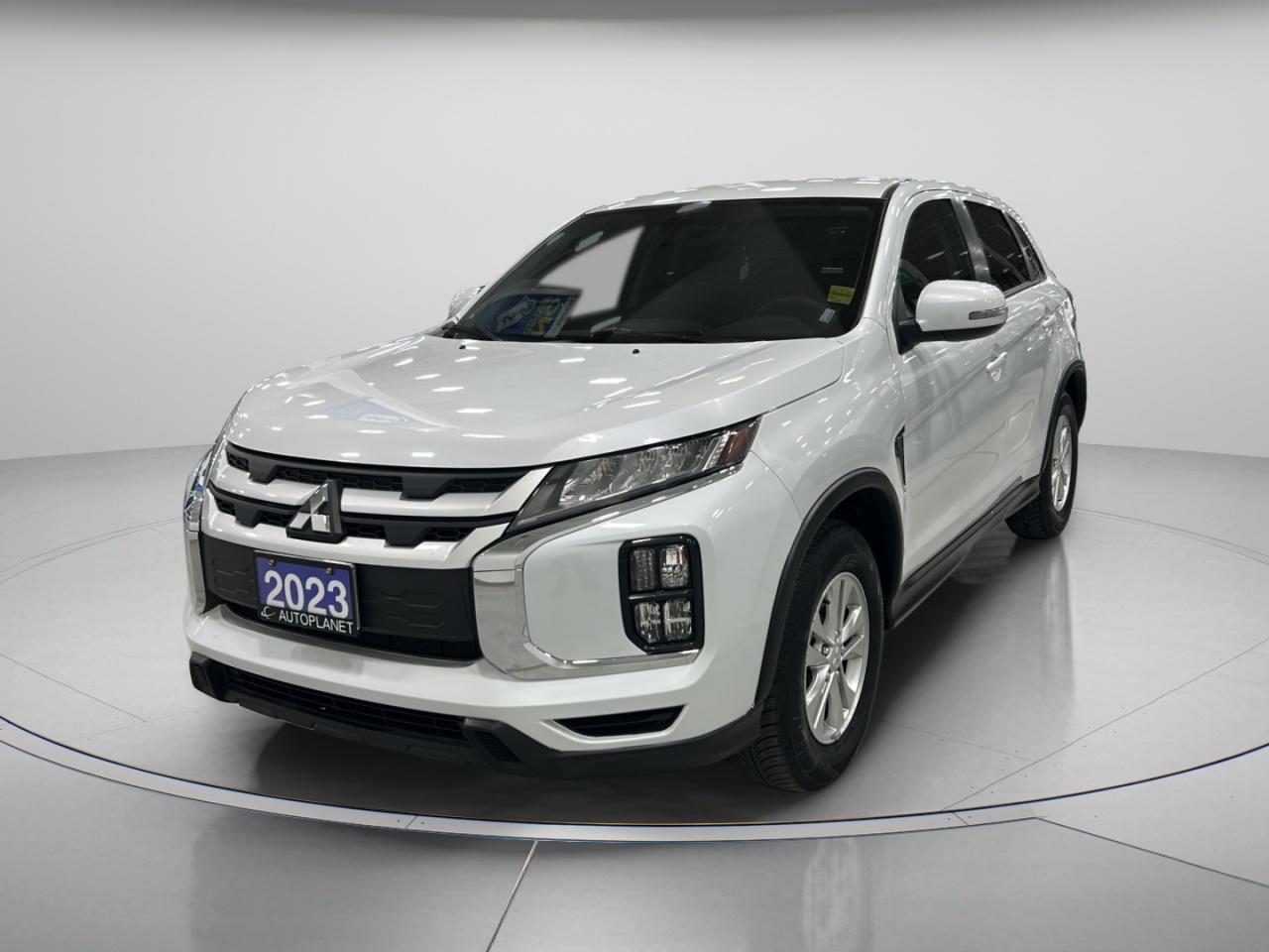 2023 Mitsubishi RVR SE AWD, Back Up Camera, Apple CarPlay,Heated Seats Photo