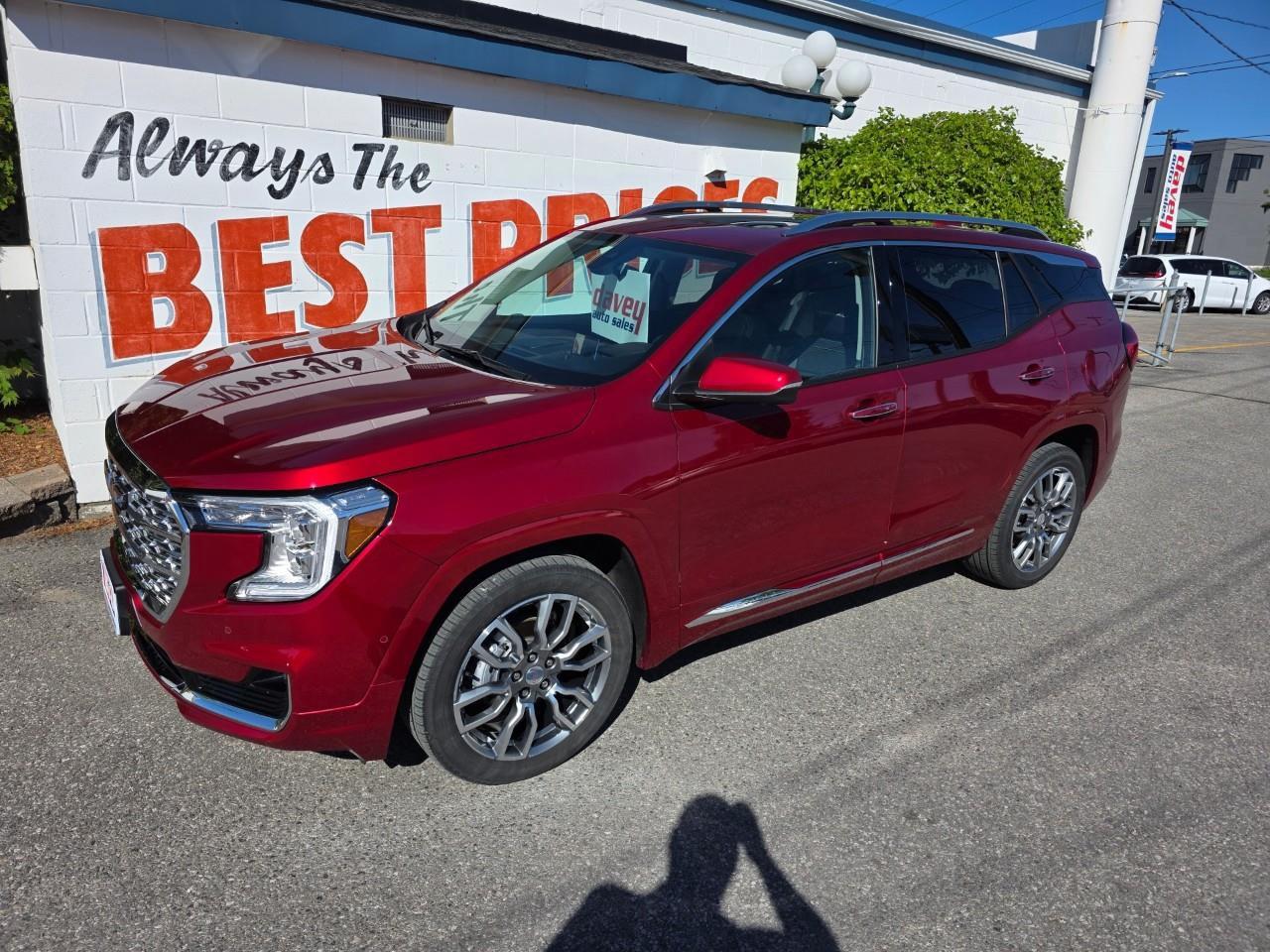 2024 GMC Terrain Denali 4dr All-Wheel Drive Photo3