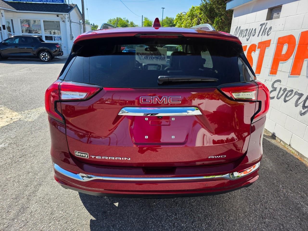 2024 GMC Terrain Denali 4dr All-Wheel Drive Photo