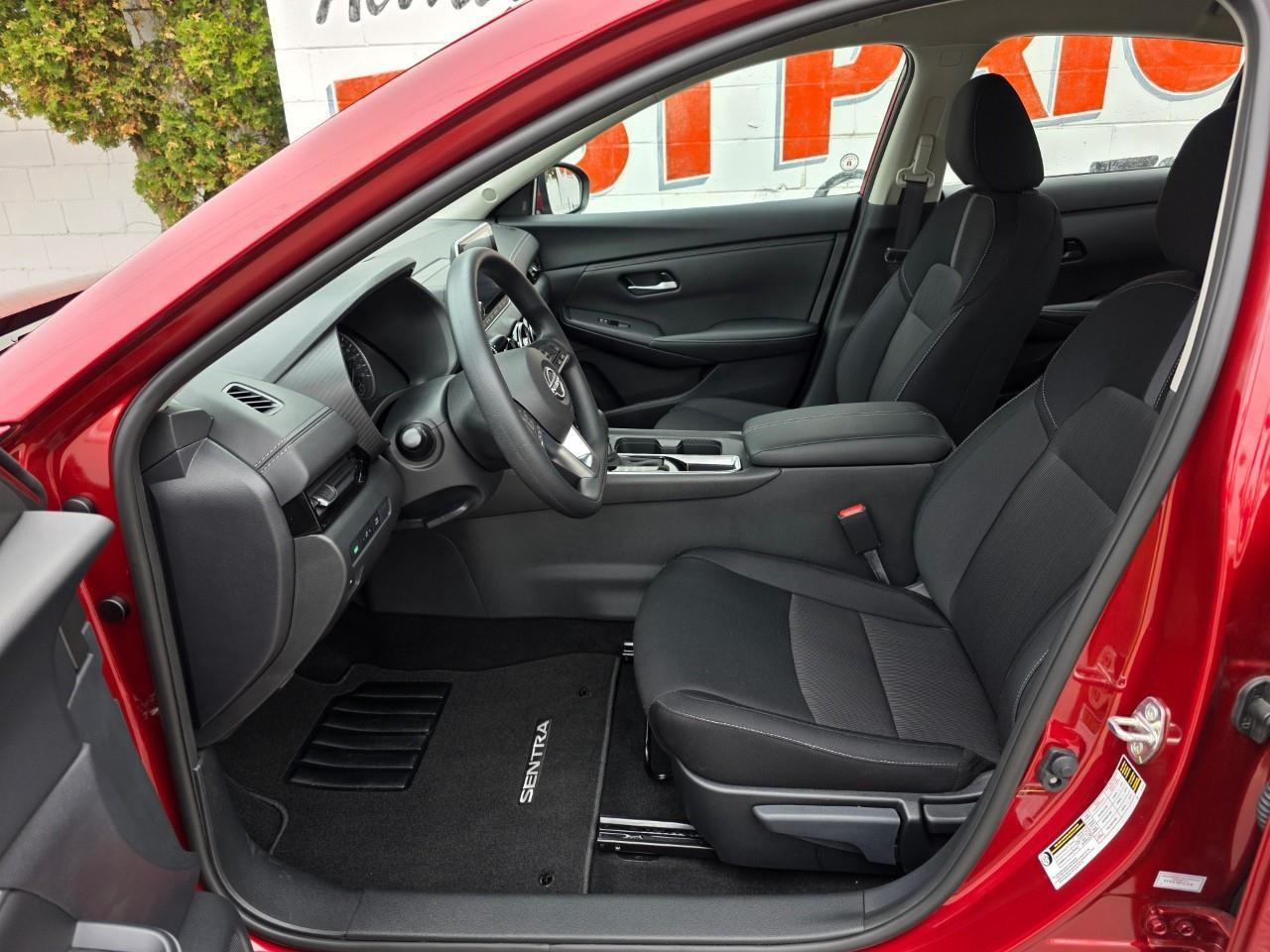 2025 Nissan Sentra SV 4DR SEDAN Photo