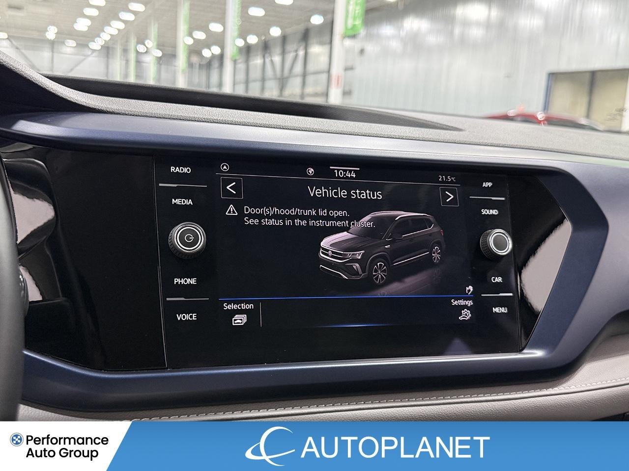 2024 Volkswagen Taos Comfortline, Back Up Cam, Apple CarPlay! Photo