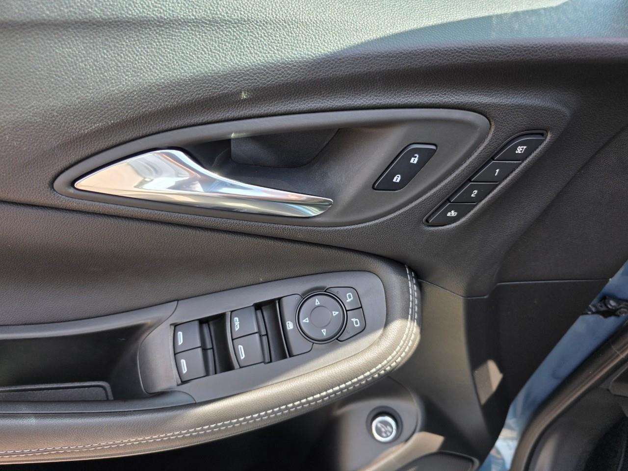 2024 Buick Encore GX Avenir 4dr All-Wheel Drive Photo