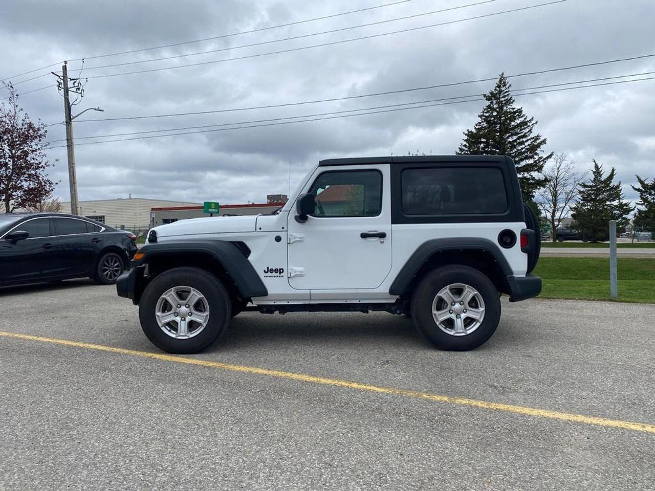 2022 Jeep Wrangler Sport S Photo