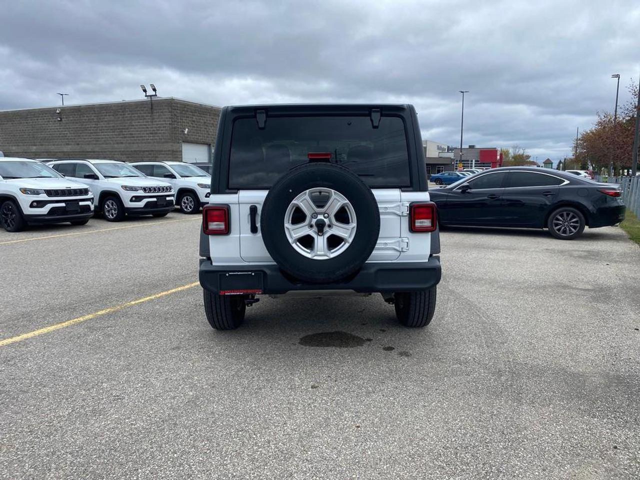 2022 Jeep Wrangler Sport S Photo