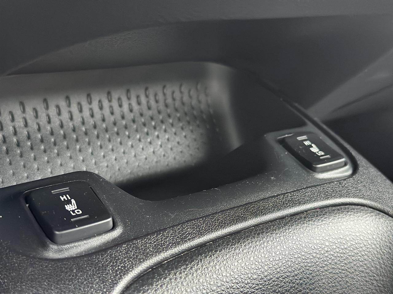 2021 Toyota Corolla LE Photo