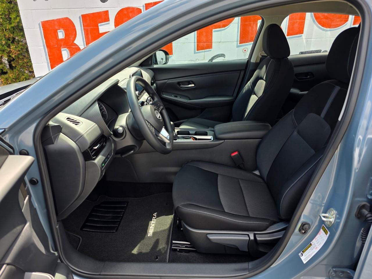 2025 Nissan Sentra SV 4DR SEDAN Photo