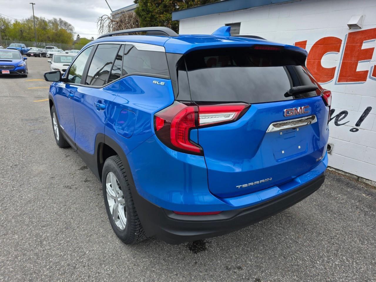 2024 GMC Terrain SLE 4dr All-Wheel Drive Photo