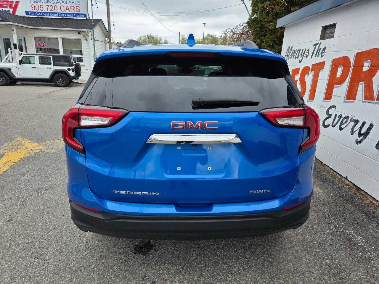 2024 GMC Terrain SLE 4dr All-Wheel Drive Photo