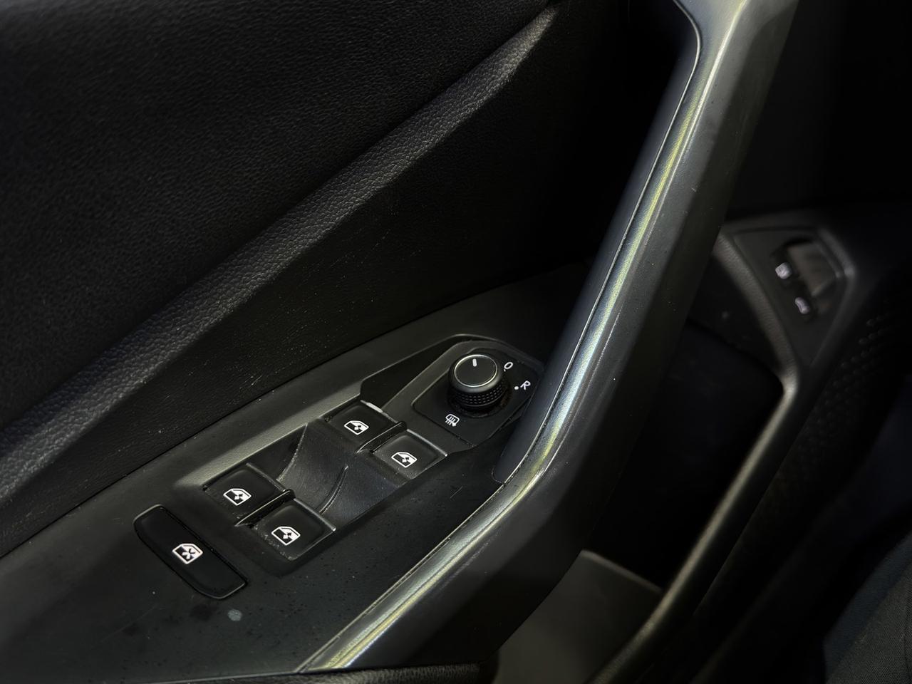 2021 Volkswagen Jetta Highline   Navi   Sunroof   Leather Photo