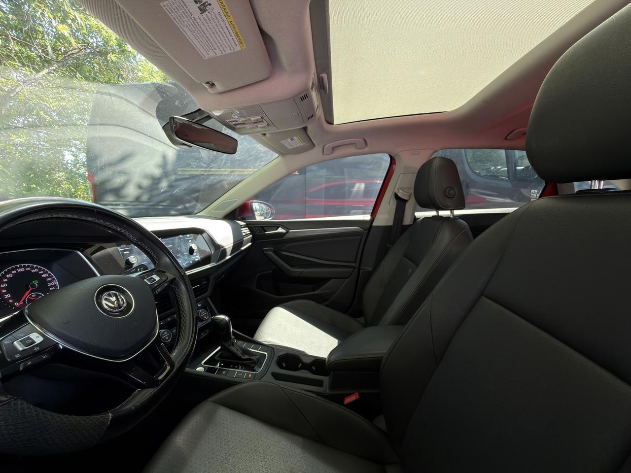 2021 Volkswagen Jetta Highline   Navi   Sunroof   Leather Photo