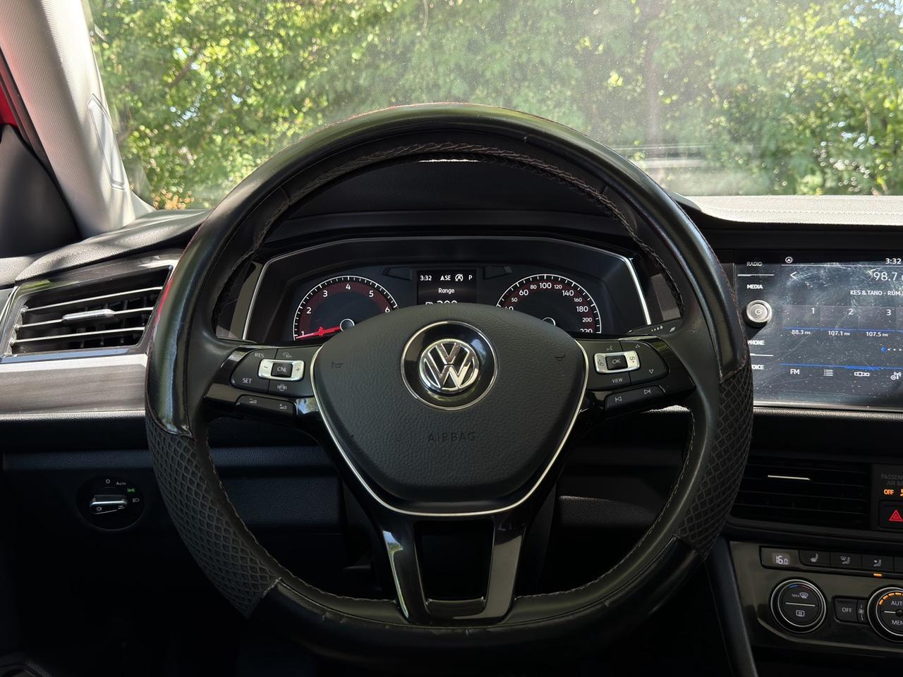 2021 Volkswagen Jetta Highline   Navi   Sunroof   Leather Photo