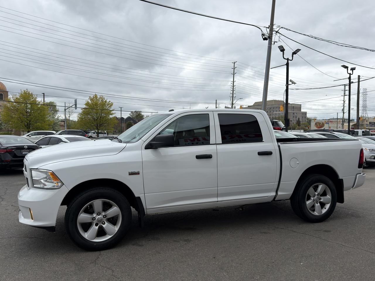 2021 RAM 1500 Classic Express Crew Cab 5.7 Hemi 4X4   Rev Cam   Bluetoot Photo