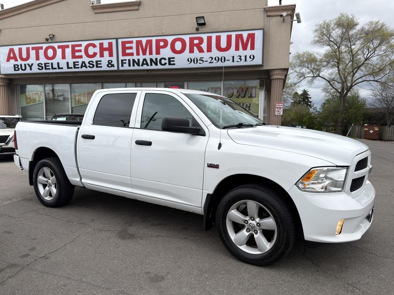 2021 RAM 1500 Classic Express Crew Cab 5.7 Hemi 4X4   Rev Cam   Bluetoot Photo