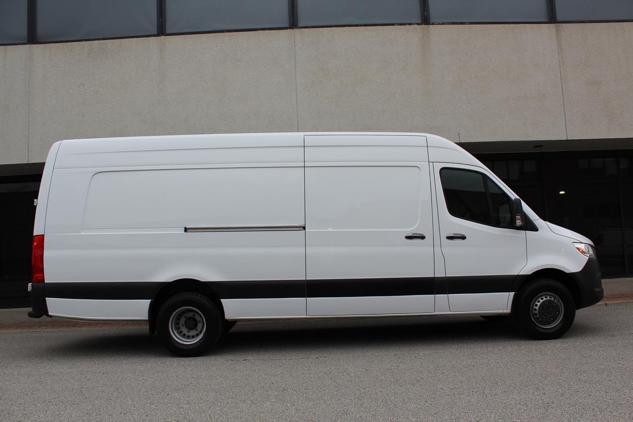 2022 Mercedes-Benz Sprinter 4500 - 177" EXTRA EXTENDED - DUALLYS - DIESEL Photo