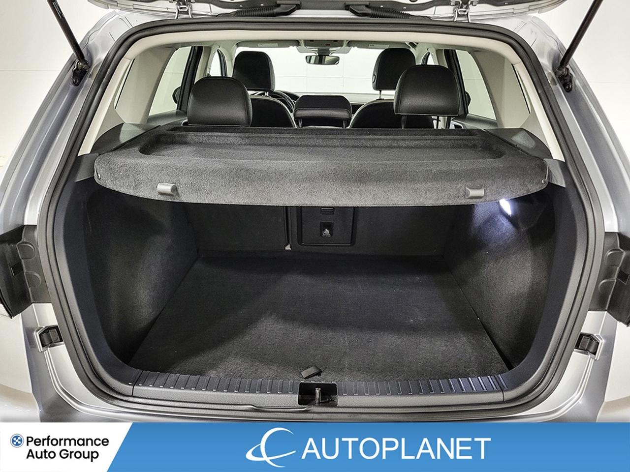 2025 Volkswagen Taos Comfortline AWD, Heated Seats, Apple CarPlay! Photo