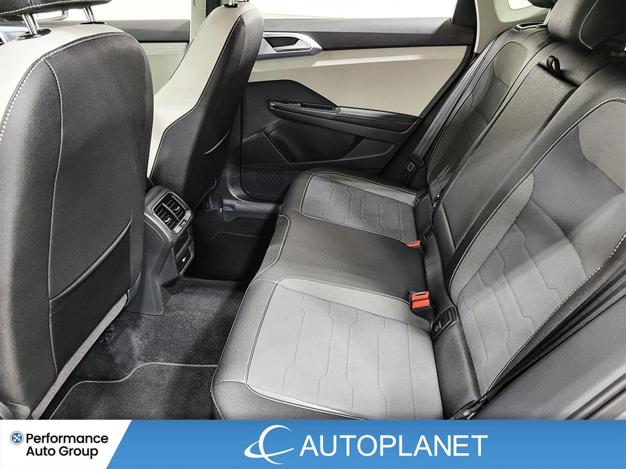 2025 Volkswagen Taos Comfortline AWD, Heated Seats, Apple CarPlay! Photo
