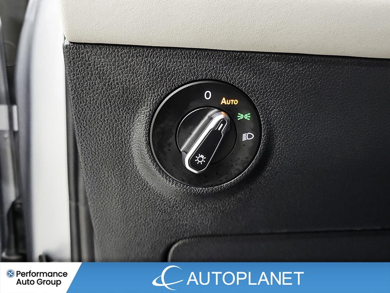 2025 Volkswagen Taos Comfortline AWD, Heated Seats, Apple CarPlay! Photo