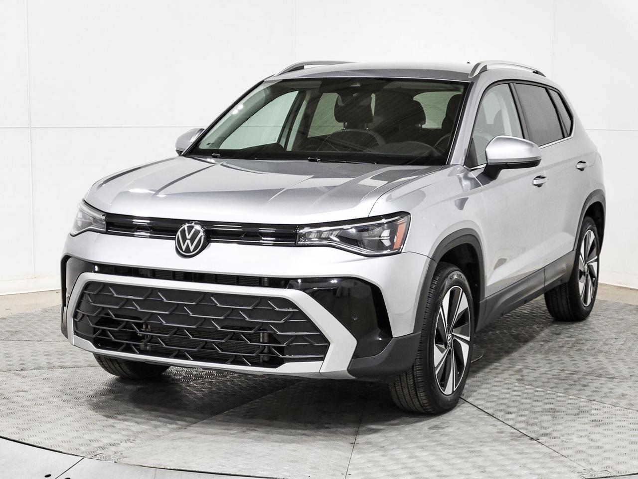 2025 Volkswagen Taos Comfortline AWD, Heated Seats, Apple CarPlay! Photo